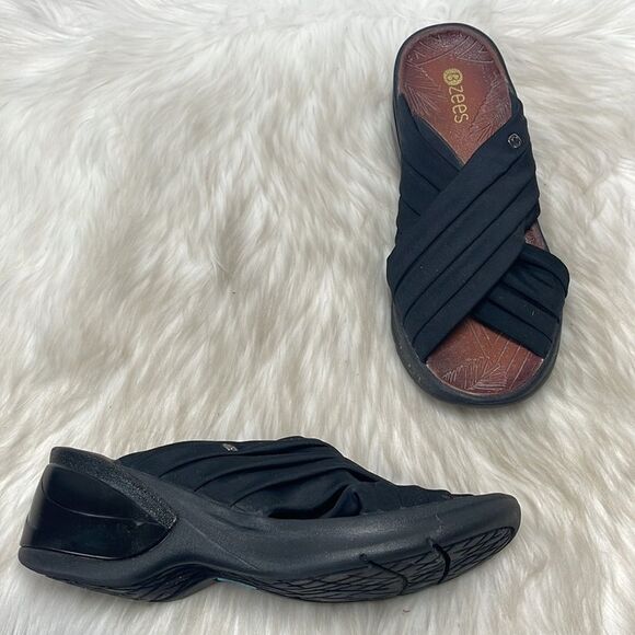 Bzees Knockout Black Washable Wedge Sandals Sz 8 - Picture 1 of 6